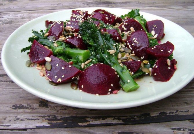 Салаты из вареной свеклы: рецепты с фото простые и вкусные